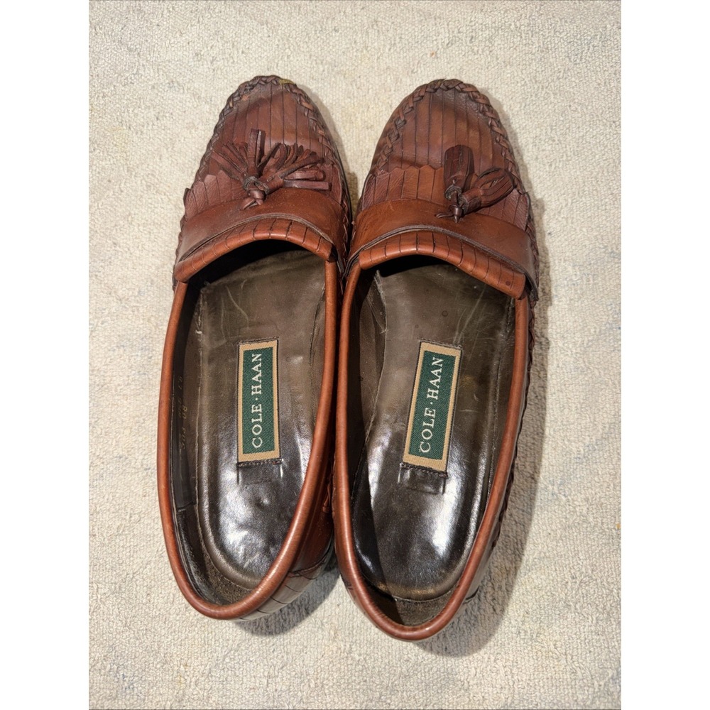Cole Haan women's Brown Leather Tasseled Loafer Dress Shoes Size 8.6 - Picture 2 of 9